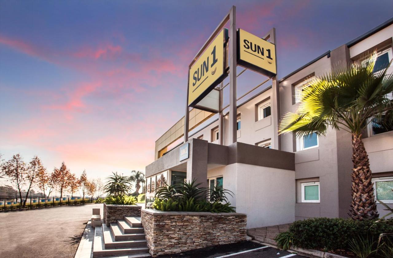 Ecomotel Grayston Previously Known As Sun1 Wynberg Йоганнесбурґ Екстер'єр фото